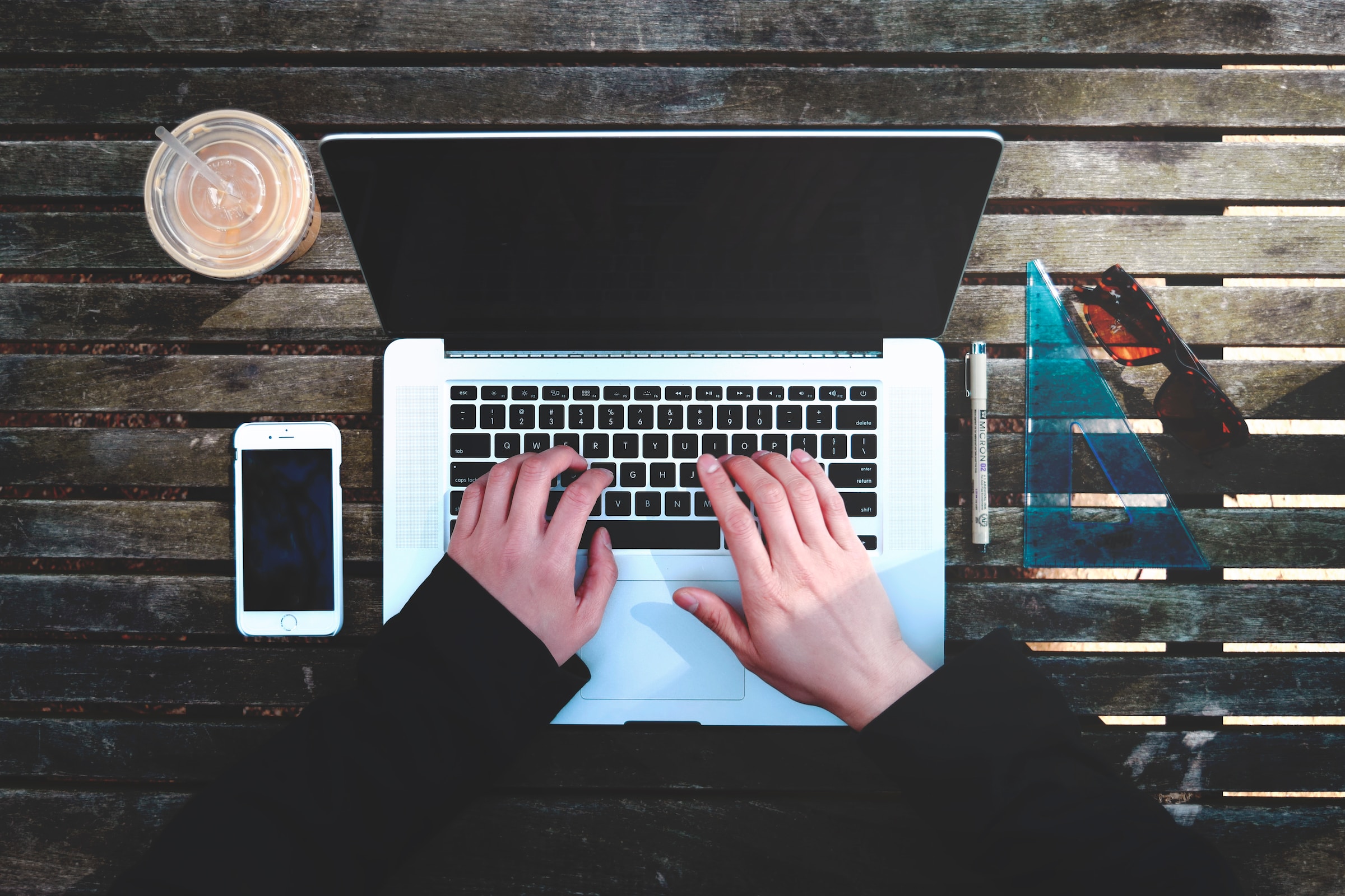 How to create a simple website with few steps for free